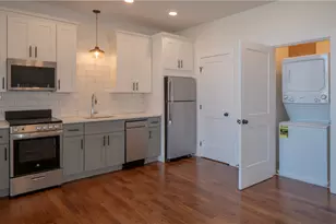 15 Cranston Ave, Newport, RI 02840 - Photo 1