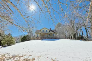29 N Lake Dr, Barrington, RI 02806 - Photo 1