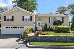 105 Coldbrook Dr, Cranston, RI 02920 - Photo 1