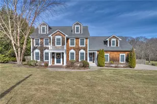 154 Lincoln Ave, Barrington, RI 02806 - Photo 1