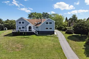 10 J H Dwyer Dr, Middletown, RI 02842 - Photo 1