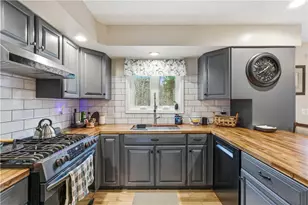 34 Sunset Dr, Richmond, RI 02892 - Photo 1