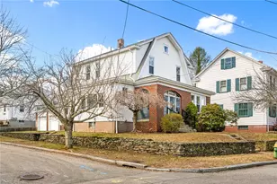 38 Trinity Pkwy, Providence, RI 02908 - Photo 1