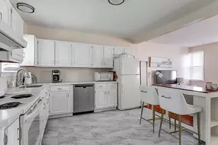 27 Thames St, Newport, RI 02840 - Photo 1
