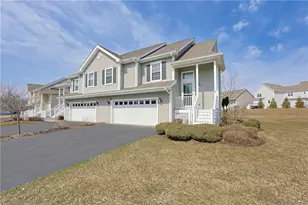 39 Streamview Dr, Cumberland, RI 02864 - Photo 1