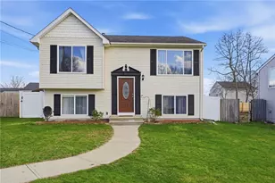 34 Chestnut St, Cumberland, RI 02864 - Photo 1