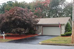 32 Meadow View Blvd, North Providence, RI 02904 - Photo 1