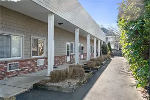 26 Narragansett Ave, Newport, RI 02840 - Photo 1