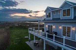 32 Breach Dr, Westerly, RI 02891 - Photo 1