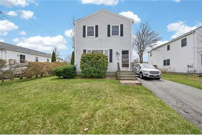 22 Connecticut Avenue, Middletown, RI 02842 - Photo 1