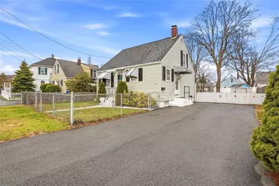 26 Pembroke Avenue, Pawtucket, RI 02860 - Photo 1