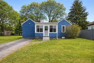 117 Circuit Drive, Narragansett, RI 02882 - Photo 1