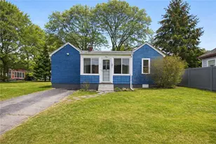 117 Circuit Dr, Narragansett, RI 02882 - Photo 1