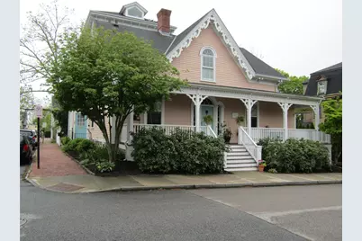 22 Mount Vernon Street #C, Newport, RI 02840 - Photo 1