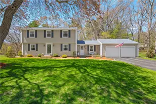 90 Sweet Meadow Dr, North Kingstown, RI 02852 - Photo 1
