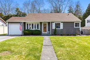26 Manning Dr, East Providence, RI 02915 - Photo 1