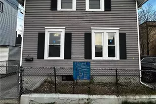 31 Bagley St, Pawtucket, RI 02860 - Photo 1