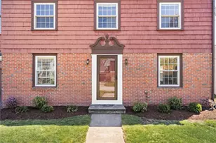 18 Huntington Dr, East Providence, RI 02916 - Photo 1