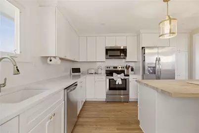 23 Birch Street, Portsmouth, RI 02871 - Photo 1