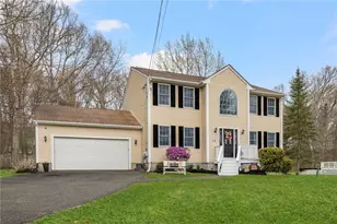 14 Canton Ct, Cranston, RI 02921 - Photo 1
