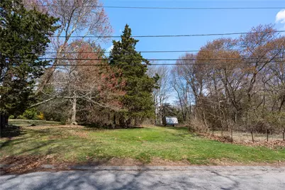 23 Smith Street, Bristol, RI 02809 - Photo 1