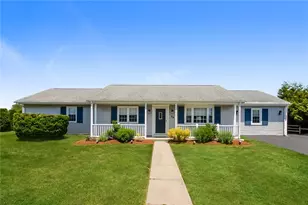 39 Davisville Ln, Narragansett, RI 02882 - Photo 1