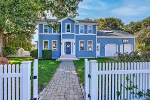 8 Bay Ave, Barrington, RI 02806 - Photo 1