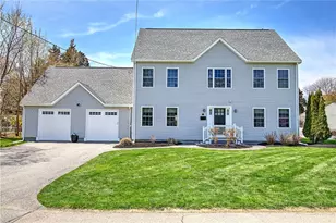 7 Court Ave, Barrington, RI 02806 - Photo 1