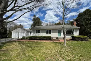 71 Kenyon Ave, South Kingstown, RI 02879 - Photo 1