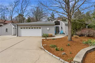 17 Morpheus Dr, Cumberland, RI 02864 - Photo 1