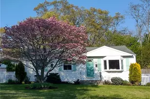 26 Potomac Rd, Warwick, RI 02888 - Photo 1
