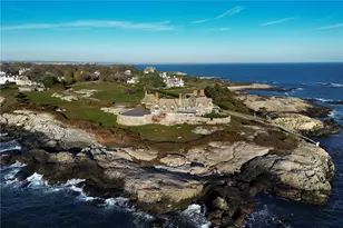61 Ledge Rd, Newport, RI 02840 - Photo 1