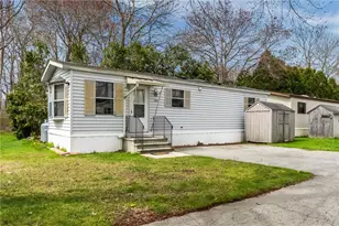 534 Forest Park Rd, Middletown, RI 02842 - Photo 1