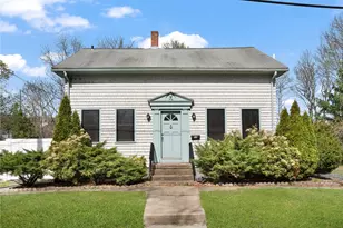 32 Brookdale Ave, Cranston, RI 02921 - Photo 1