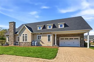 2 Spyglass Cir, Hopkinton, RI 02832 - Photo 1