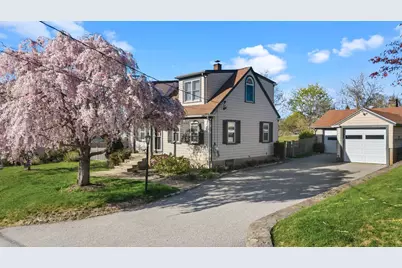 18 Sprague Court, Portsmouth, RI 02871 - Photo 1
