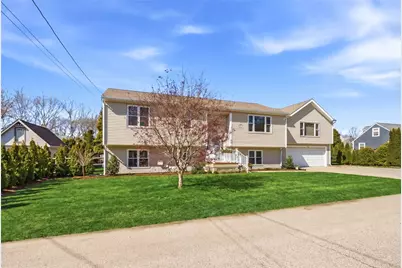 37 Pleasant Avenue, Narragansett, RI 02882 - Photo 1