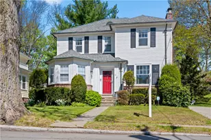 31 Elmcrest Ave, Providence, RI 02908 - Photo 1