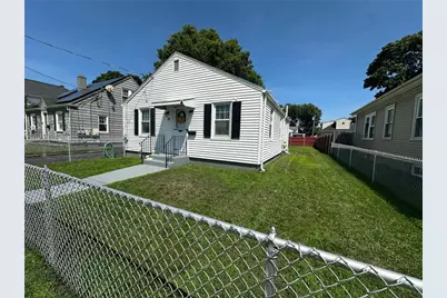 39 Clinton Street, Pawtucket, RI 02861 - Photo 1
