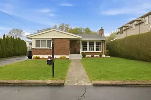 5 Benjamin St, Westerly, RI 02891 - Photo 1