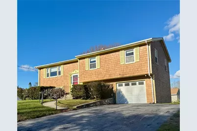 178 Canonchet Drive, Portsmouth, RI 02871 - Photo 1