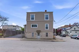 135 Boutwell St, Pawtucket, RI 02860 - Photo 1