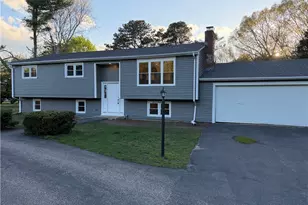 71 Jerry Ln, North Kingstown, RI 02852 - Photo 1