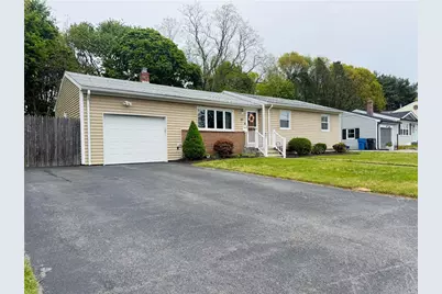 124 Zinnia Drive, Cranston, RI 02920 - Photo 1