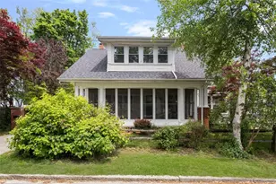 11 Glenwood Ave, Pawtucket, RI 02860 - Photo 1
