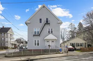 471 Smithfield Ave, Pawtucket, RI 02860 - Photo 1