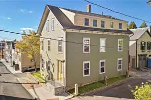 18 Barney St, Newport, RI 02840 - Photo 1