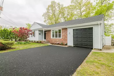 25 Pensaukee Avenue, North Providence, RI 02911 - Photo 1