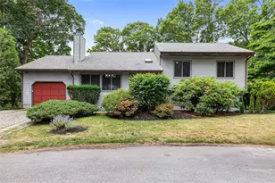 12 Silver St, Warwick, RI 02889 - Photo 1