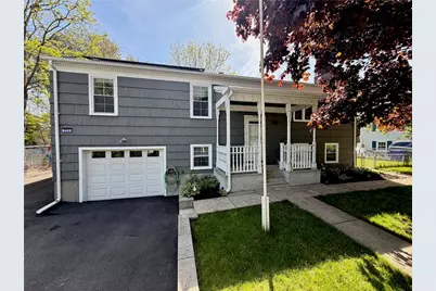 770 Metacom Avenue, Bristol, RI 02809 - Photo 1
